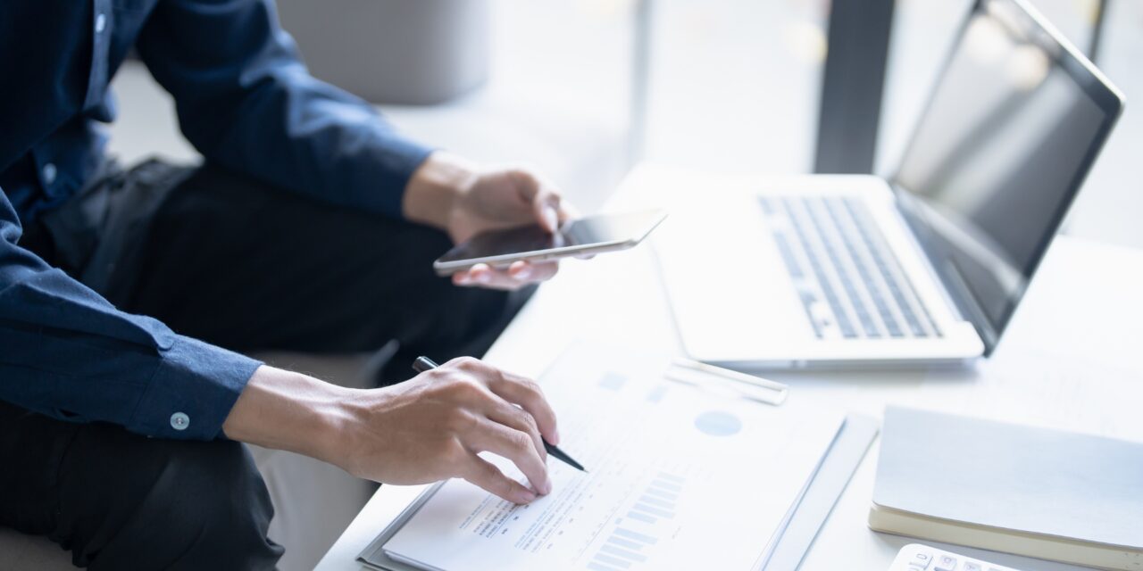 Navigating Today’s Financial Labyrinth: Why a Business Consultant Finance is Essential